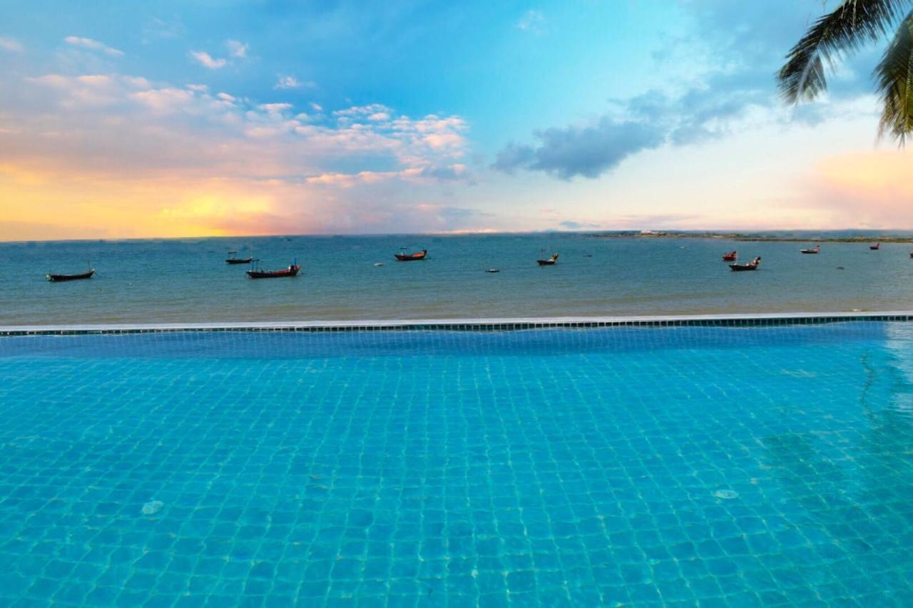 Royal Phala Cliff Beach Resort Ban Chang  Buitenkant foto