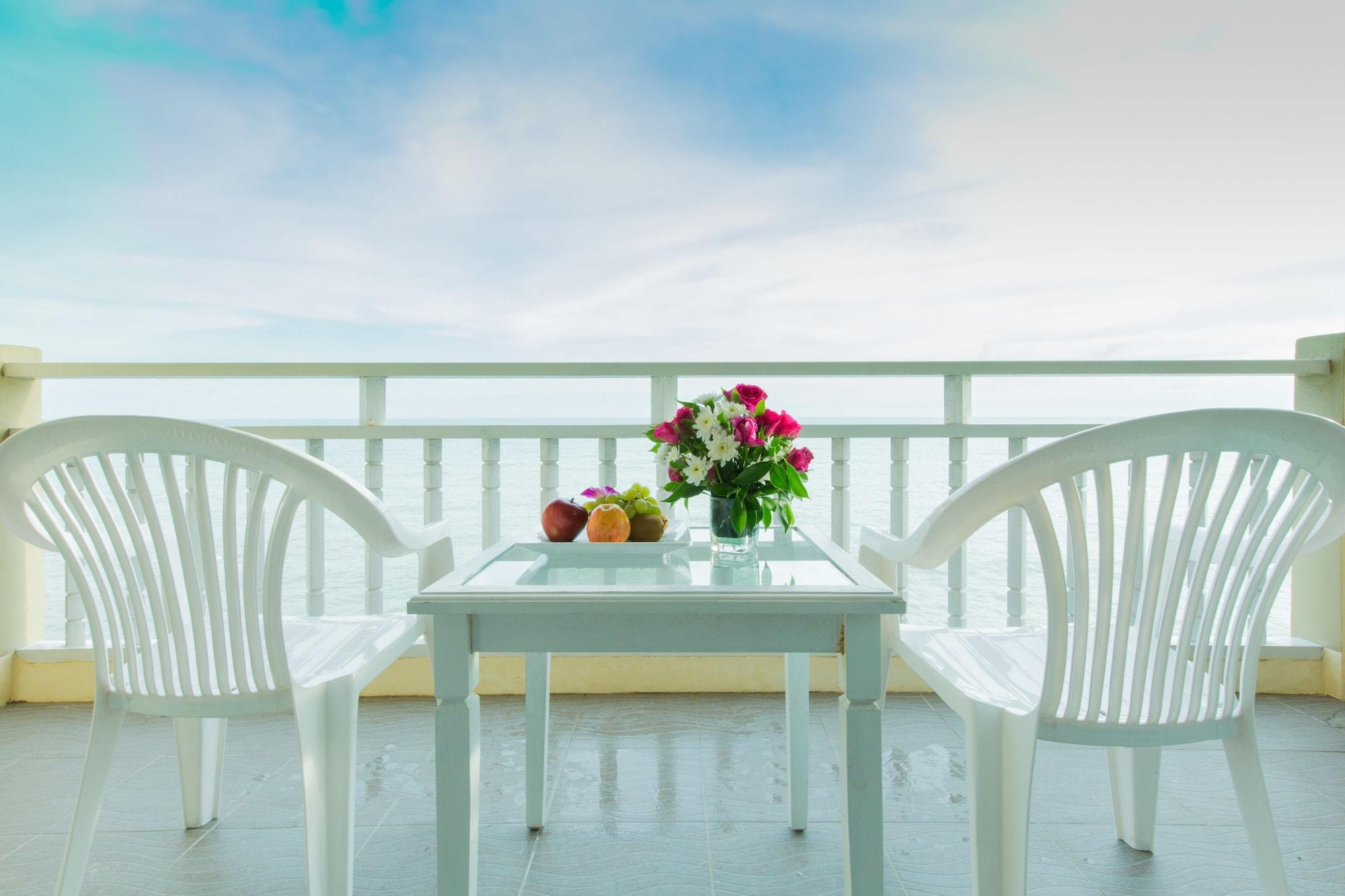 Royal Phala Cliff Beach Resort Ban Chang  Buitenkant foto