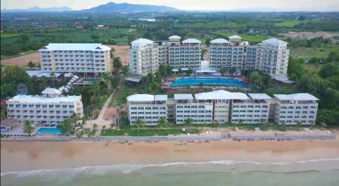 Royal Phala Cliff Beach Resort Ban Chang  Buitenkant foto