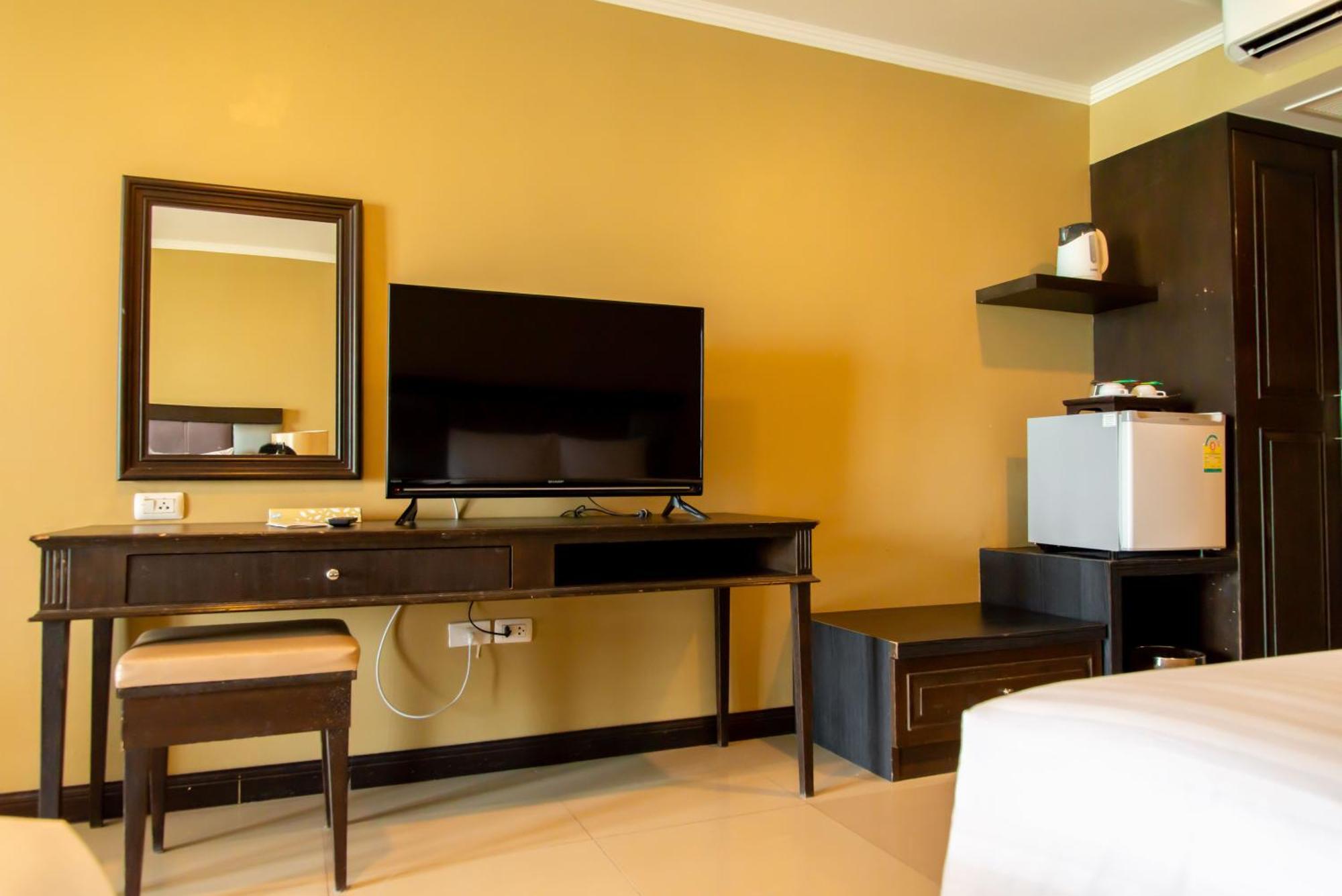 Royal Phala Cliff Beach Resort Ban Chang  Buitenkant foto